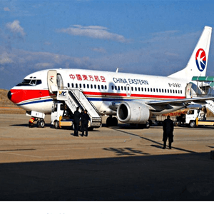 查干湖空运公司航空快运业稳步发展的原因是什么？